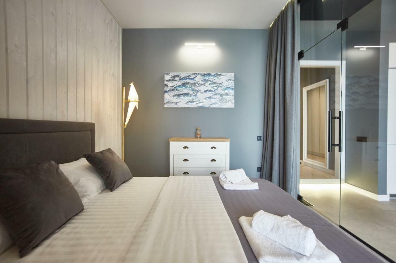Gagarin Plaza Luxury Sea View Apartments Oldenburg Bagian luar foto