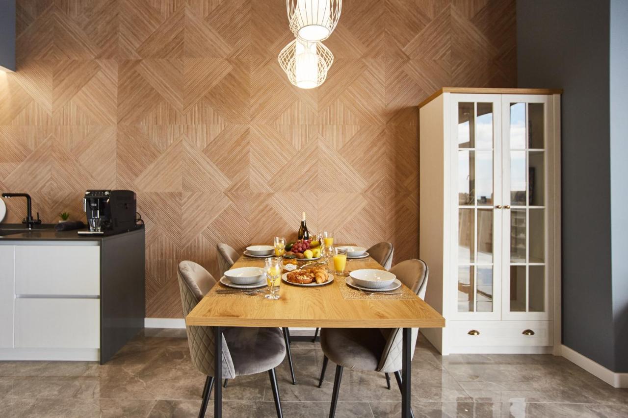 Gagarin Plaza Luxury Sea View Apartments Oldenburg Bagian luar foto